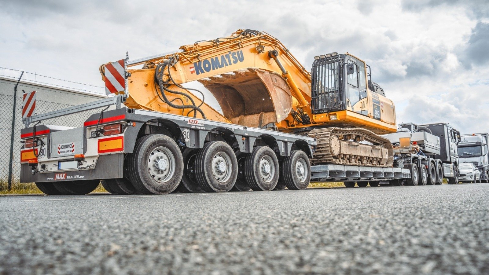 Heavy equipment transport